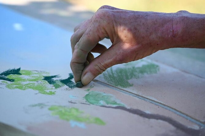 3-Hour Private Painting tuition in a beautiful Cognac vineyard - Starting with techniques in the private studio