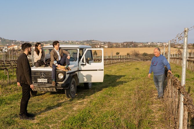 3-Hours of Activities with Safari Grand Tour and Tasting in Vineyards - Five wines and the Abruzzo table