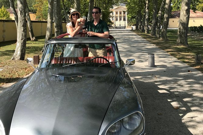 3H private city tour of Bordeaux and vineyard in a Citroën DS - What happens at the château stop