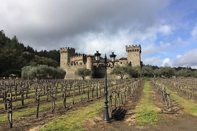 6-Hour Private Wine Country Tour of Napa in Lincoln MKT Limo (up to 8 people) - Tasting fees and the real cost of the day