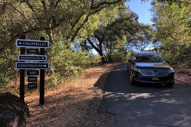 6-Hour Private Wine Country Tour of Napa in Lincoln MKT Limo (up to 8 people) - Starting with pickup and a glass of champagne