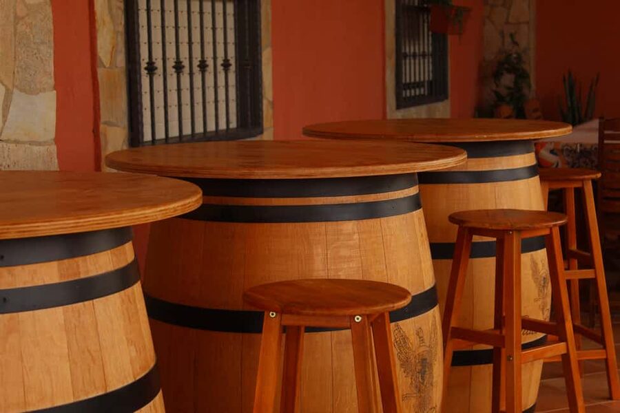 Agrigento: Wine tasting and walk in the vineyards. - What the family touch adds