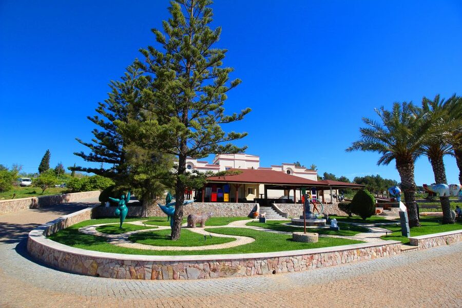 Algarve: 3 Types of Wine Tastings with Vineyard Views - Three samples, not a full winery course