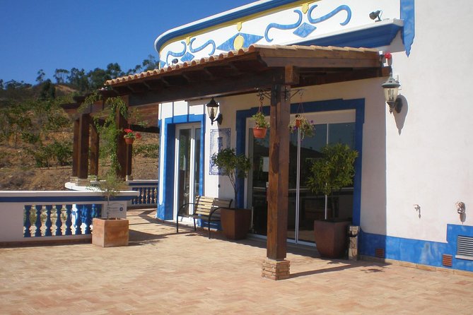 Algarve Wine Tour of Two Wine Estates - Key points at a glance