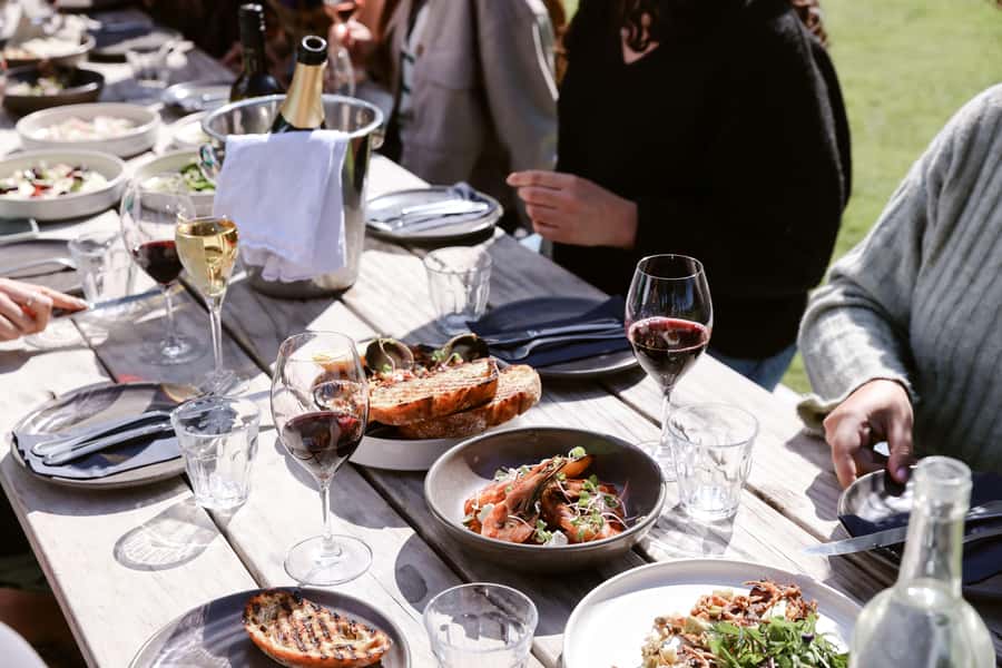 Auckland: Man O' War Vineyard Ferry (Waiheke Island) - Wine, lunch, lawn time, or swimming
