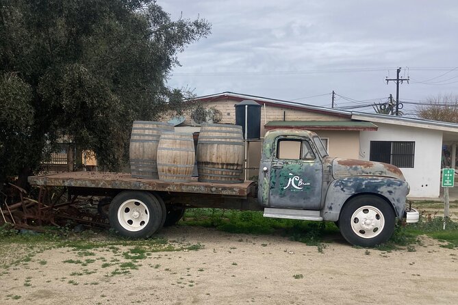 "Bike 2 wine", Exploring vineyards on a bike - Timing, group size, and the level of effort