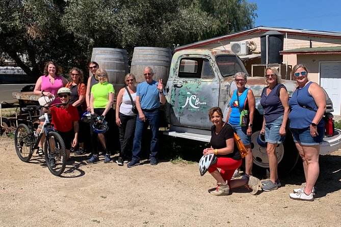 "Bike 2 wine", Exploring vineyards on a bike - Olibaja: start with the olive harvest