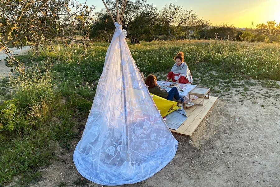 Carvoeiro, Portimão, Lagos: Algarve Romantic Vineyard Picnic - Key points to know before booking