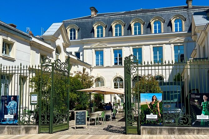Champagne Picnic and Tasting on Vineyard. Private Tour from Paris - Should you book this private Champagne tour?