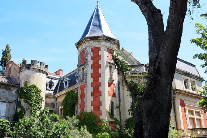 Châteauneuf Du Pape intensive vineyard & fine wine experience - Your 9:00 am pickup and private drive