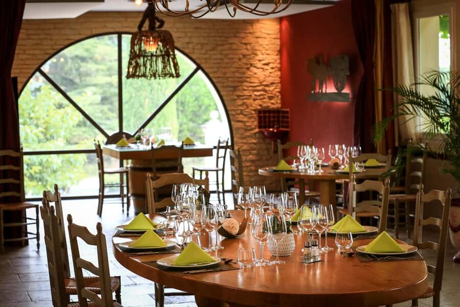 Châteauneuf du Pape: Visit the Alain Jaume vineyards and enjoy a gourmet meal - Why this Châteauneuf-du-Pape visit is worth your time