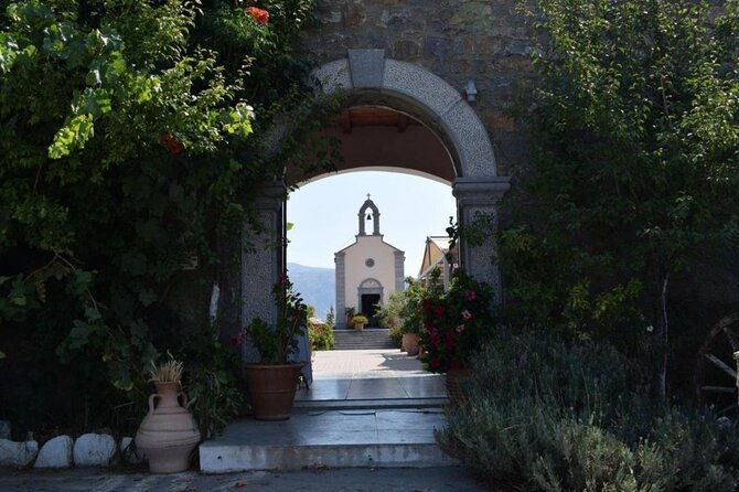 Crete in a Day: Knossos, Soap Workshops, Olive Oil & Wine Tasting - A full traditional lunch breaks up the busy schedule