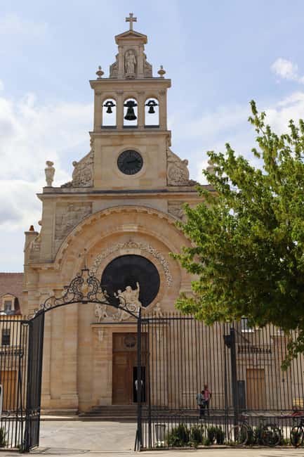 Dijon: Walking tour of the metropolitan vineyards - From Dijon’s food center to the vines