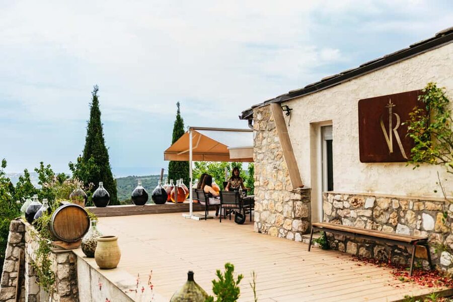 Dinner in the vineyard French Riviera - Who should book this experience?