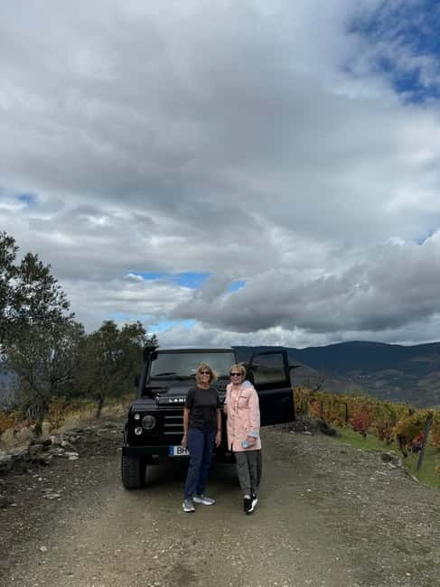 Douro Valley: Private 4wd Tour, Winery Visit, Boat & Lunch - Key points at a glance