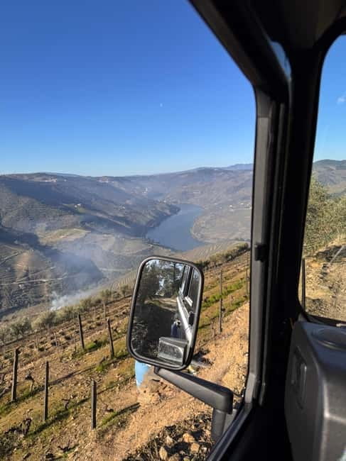 Douro Valley: Private 4wd Tour, Winery Visit, Boat & Lunch - A traditional village and the final vineyard picnic
