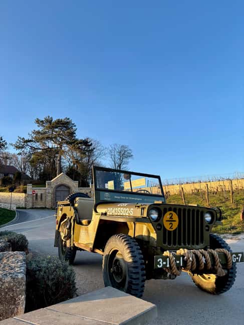 Epernay: Jeep tour of the vineyards with tasting and visits - Starting in Epernay and heading into the vineyards