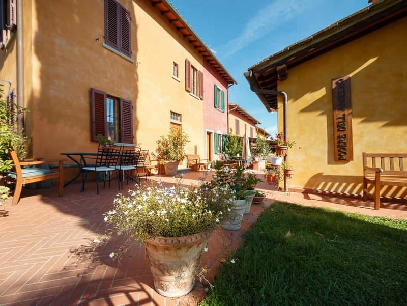 Florence: Wine Tasting at a Vineyard With a Local Winemaker - From grape to cork: what you learn