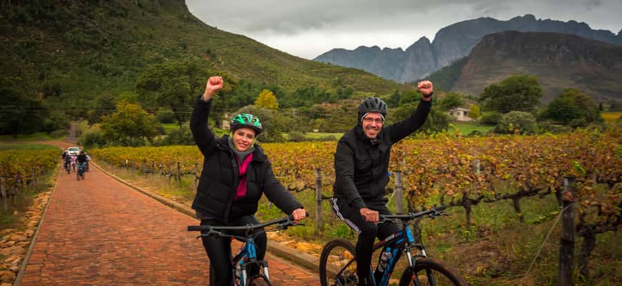 From Cape Town: Franschhoek Vineyards Bike Tour with Lunch - Riding the back roads between estates