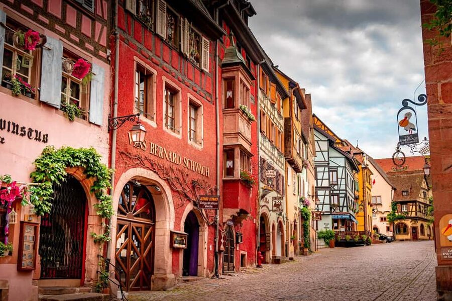 From Colmar: Alsace wine route tour Half Day - Riquewihr: the grand finale behind its walls