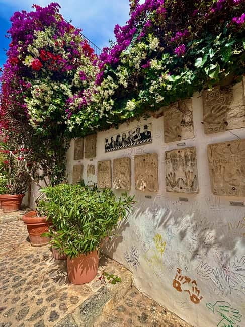 From Madrid: Visit Cuenca and a vineyard in the Spanish Tuscany - Lunch at a local restaurant