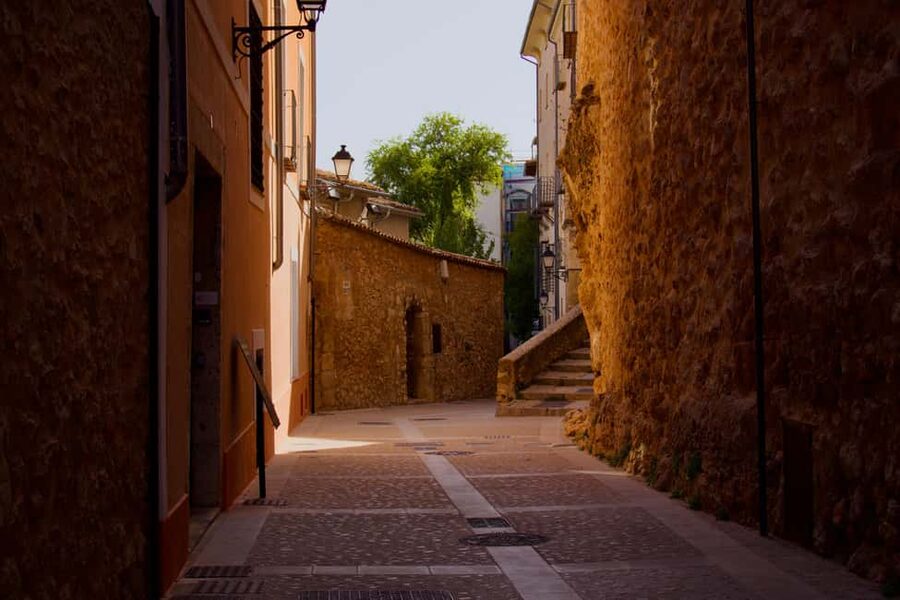 From Madrid: Visit Cuenca and a vineyard in the Spanish Tuscany - Walking into Cuenca’s old town