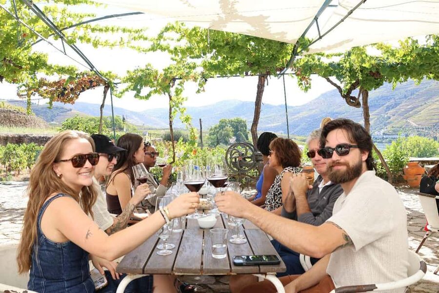 From Porto : Douro Valley sightseeing with 1 Winery Visit - Pinhão: Choose the River or Your Own Time