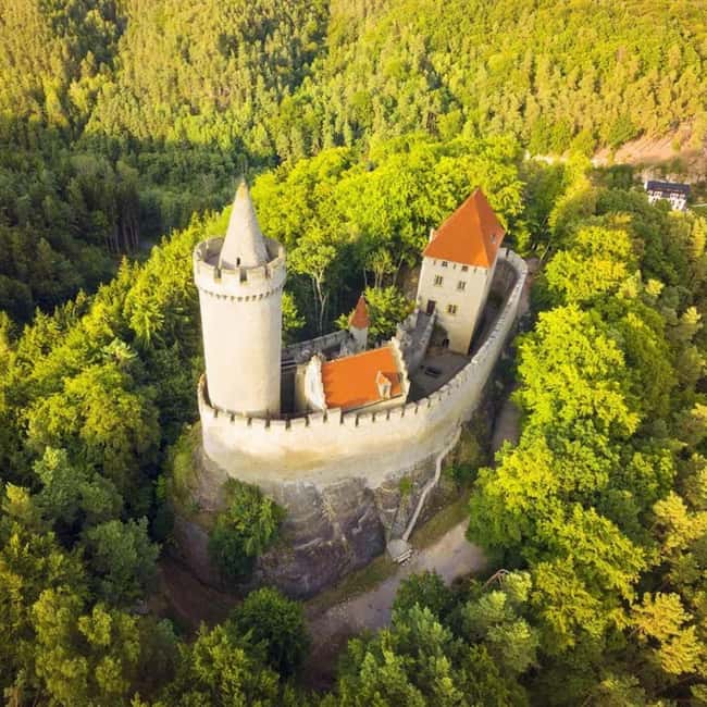 From Prague to the Vineyards: Wine & Gastronomy Tour - Leaving Prague at 9 AM in a private car