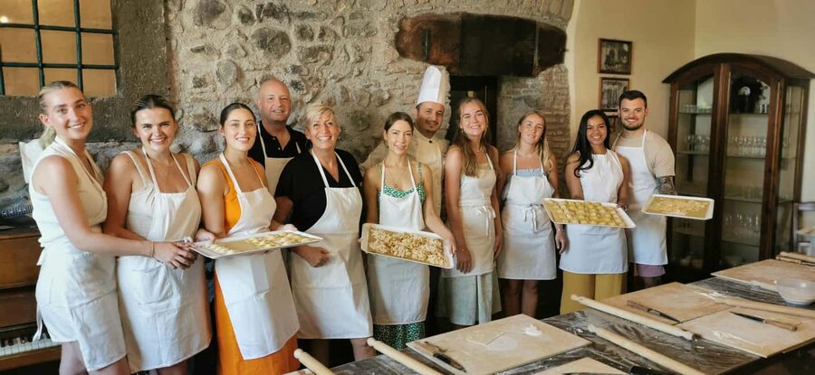 From Rome: Pasta Masterclass & Wine Tour in the Vineyard - Catching the train from Rome to Frascati