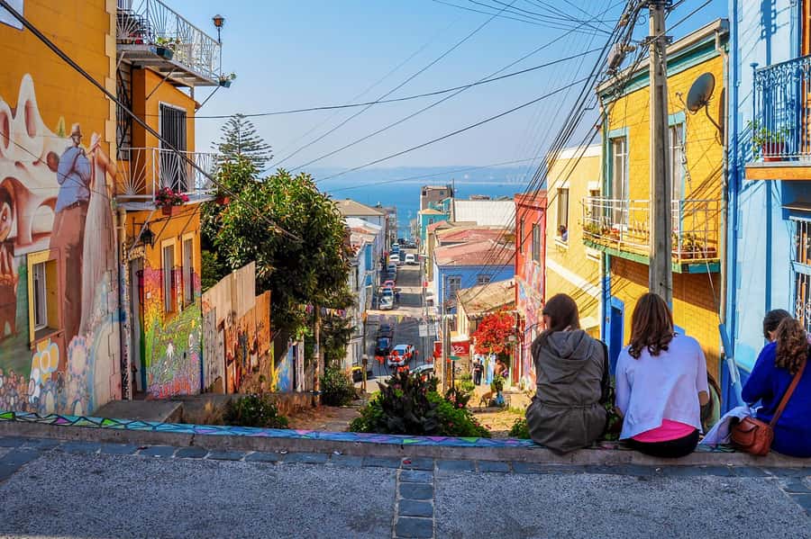 From Santiago: Vineyard, Valparaíso, and Viña del Mar Tour - Viña del Mar’s Flower Clock and beach stop
