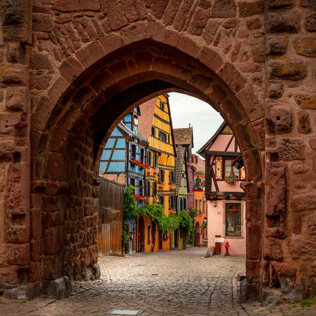 From Strasbourg: Colmar & Alsace Wine Route Private Day Trip - What the minivan and private format add