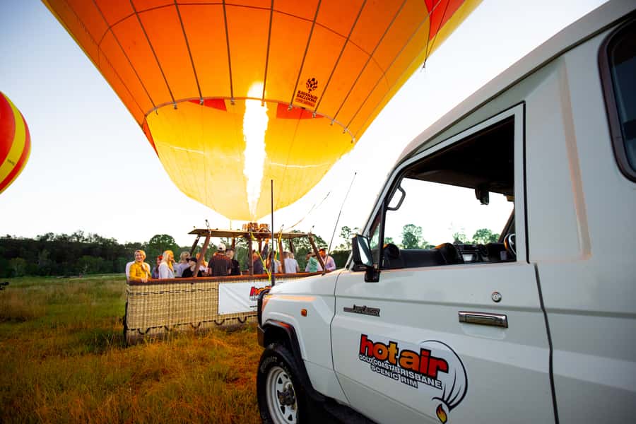 Gold Coast: Hot Air Balloon Flight and Vineyard Breakfast - Key things to know before booking