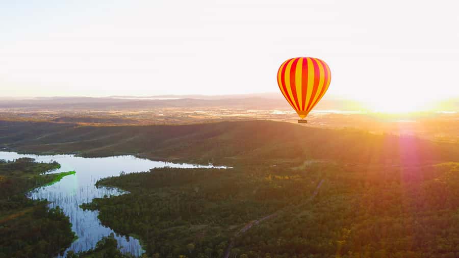 Gold Coast: Hot Air Balloon Flight and Vineyard Breakfast - Who will enjoy this most