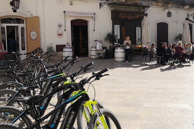 GPS tour with E-Bike on cycleroute of acqueduct Pugliese with wine tasting directly in vineyards - Why the aqueduct route makes a fine Puglia ride