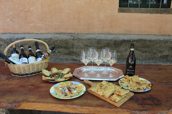 Guided Wine Tasting Experience in a Roman Vineyard - Tasting three Frascati wines with local food