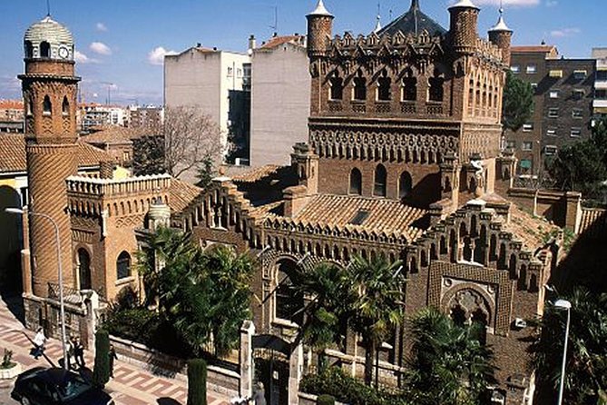 Half-Day Trip to Alcalá de Henares & Winery Visit from Madrid - Palacio Laredo and its unusual style