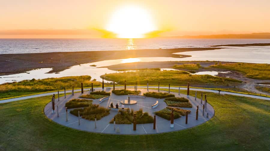 Hawke's Bay: Self Guided Coast to Vineyards Cycle Tour - Atea A Rangi Star Compass and the coastal wetlands