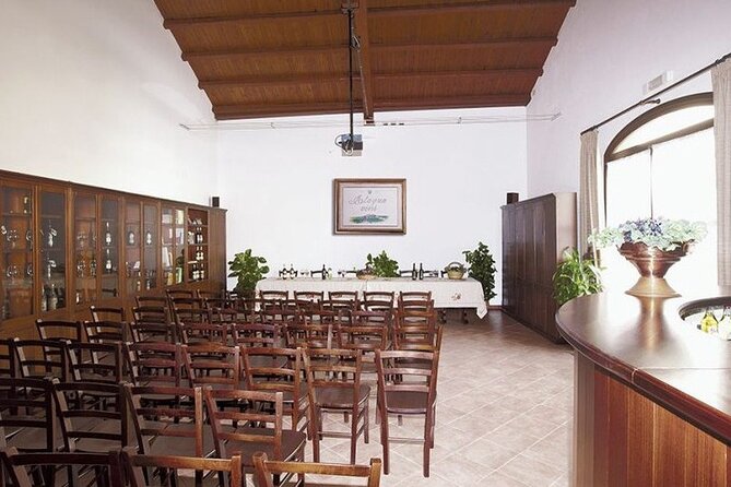 Historic winery visit with food and wine tasting in Marsala - The tasting room and 12 wines