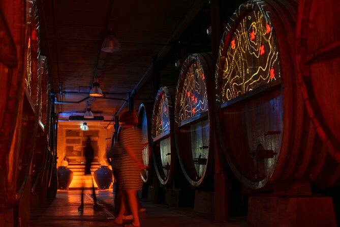 Immersive winery visit, tasting and picnic cart - A cellar visit with more than five small pours
