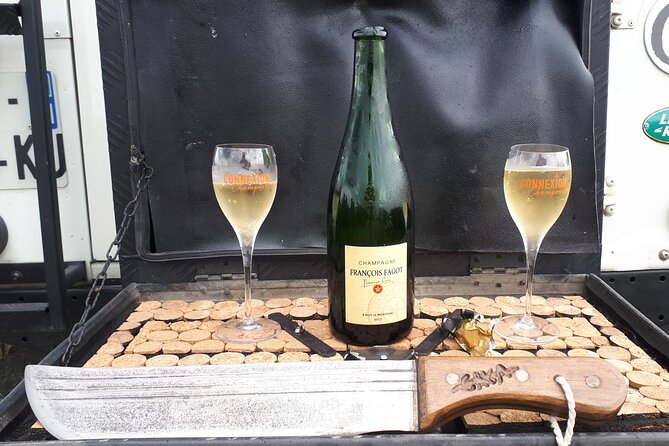 Independent wine tour, cellar and tasting in the vineyards - From independent grower to major Champagne house