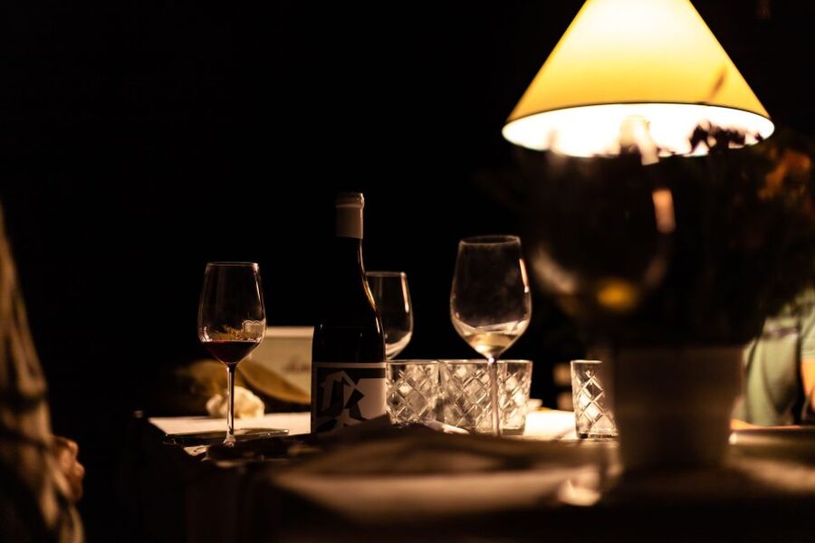 Lagoa: 2.5-Hour Vineyard Dinner with Winetasting - The ancient olive tree and old Negramole vines