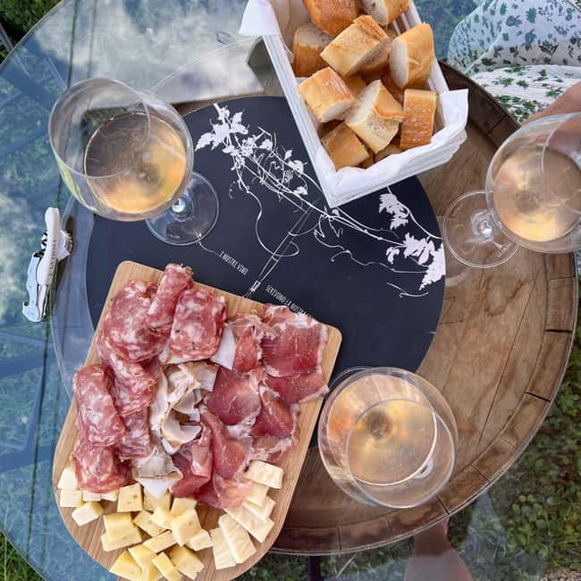 LUNCH IN VERONA: LIGHT LUNCH AMONG THE VINEYARDS AND IN THE WINERY - A garden made for slowing down
