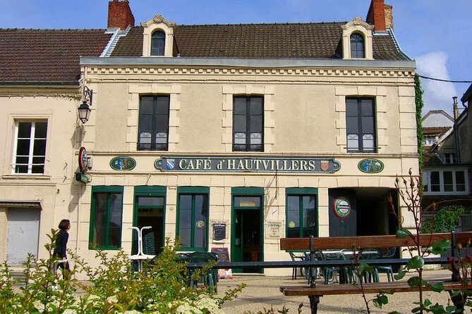 Moet et Chandon Vineyards Cellars 7 tastings Private Champagne - Returning to Paris after a long day