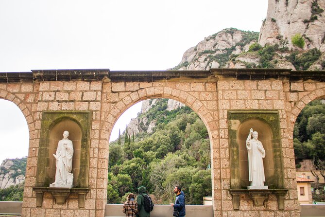 Montserrat Full Day Tour with Farmhouse Lunch and Winery Visit - The ride from Barcelona and the first look at the mountain