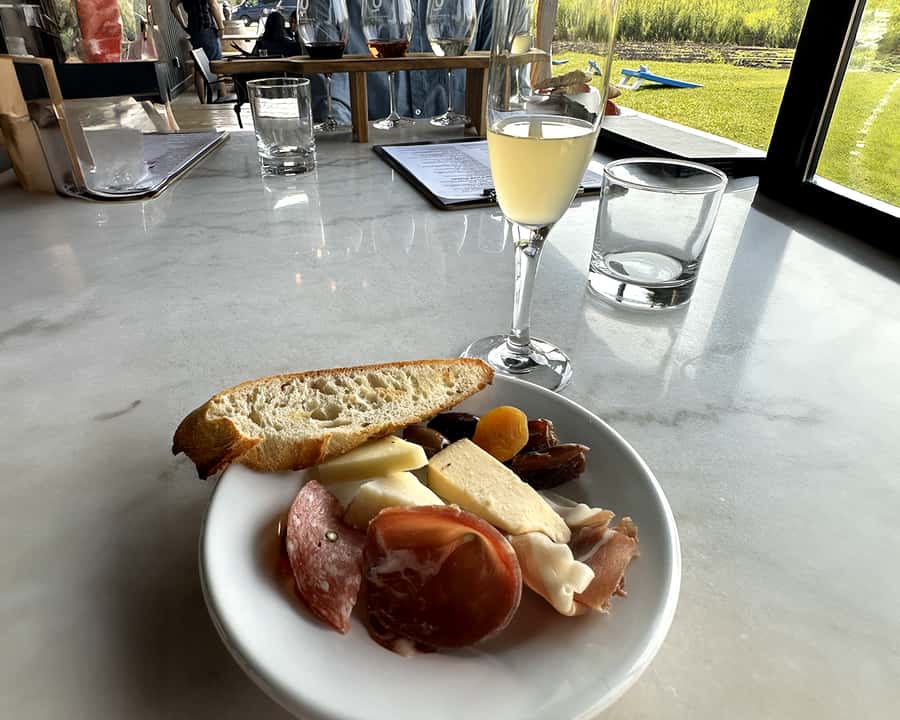 Niagara: Lunch in the Vineyard Experience - Cheese, wine, and a more relaxed second stop