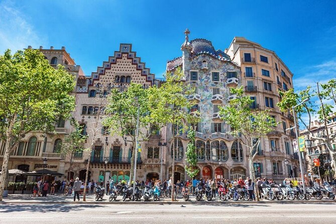 Penedes Wine & Cava Tasting & 4WD Vineyards Tour from Barcelona - Leaving Barcelona for the Penedès vineyards