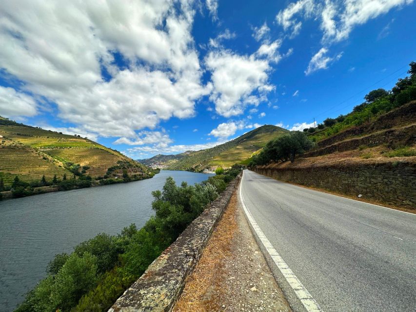 Porto: 3 Wine Regions & Farm Lunch with Views Small-Group - The second Sabrosa estate and a different style of tasting