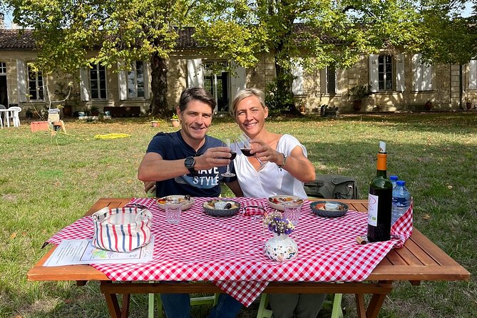 Private 2cv tour in the vineyards and Wine tasting - From vines to cellar at a working château