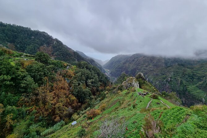 Private 4x4 Jeep Half Day - Picturesque Peaks, Vineyards, Skywalk - What the 4x4 adds to the route