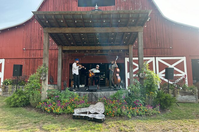 Private Arrington Wine and Franklin Dine Tour from Nashville - A creekside tasting at Crown Winery near Leipers Fork